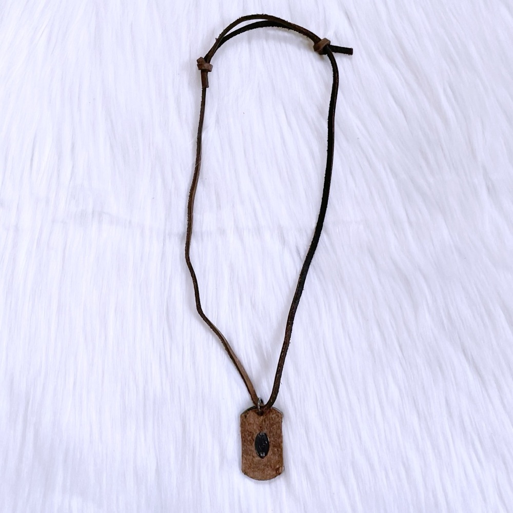 Men’s Fleur De Lis Adjustable Leather Necklace - Picture 4 of 5